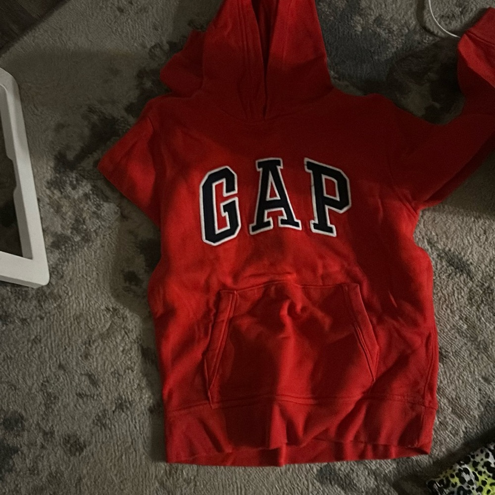 Red kids gap hoodie 10(L)